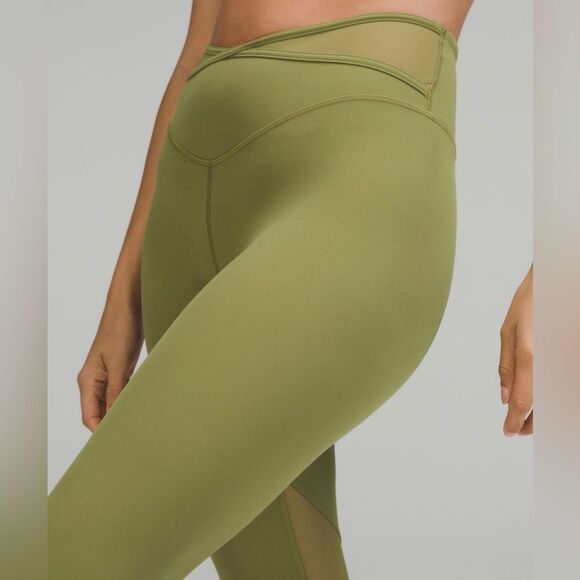 Lululemon Nulu and crisscross mesh stirrup leggings size 4 - Picture 2 of 8